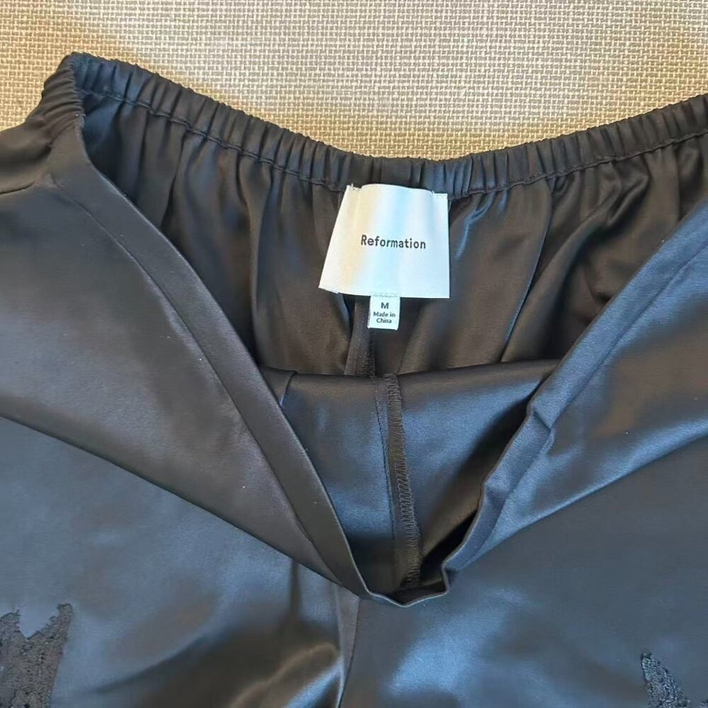 BEST Reformation Fern Satin Short Medium Black Noir French Lace Classic - Picture 8 of 10
